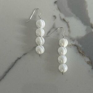 NWOT Tuckernuck Nantucket Stroll Earrings, Carved Clamshells, Sterling Silver